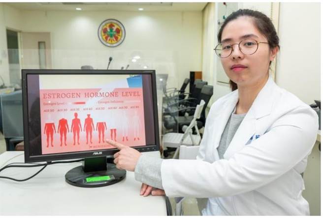 成大医院斗六分院妇产科医师马培茹呼吁更年期女性不要轻忽停经后阴道萎缩症带来的问题，并要适时且恰当地介入处理，以能大幅改善生活品质。（周丽兰摄）