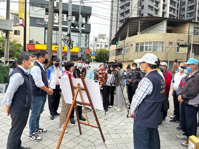 立委杨琼璎及台中市议员吴呈贤邀集内政部营建署下水道工程处中区分处、台中市水利局等单位办理中山北路雨水下水道新设工程会勘。（杨琼璎提供／冯惠宜台中传真）