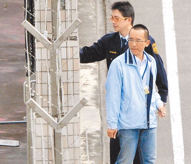 帮母洗钱2.45亿判刑1年确定 ，陈致中最快下周入狱。(中时资料库)