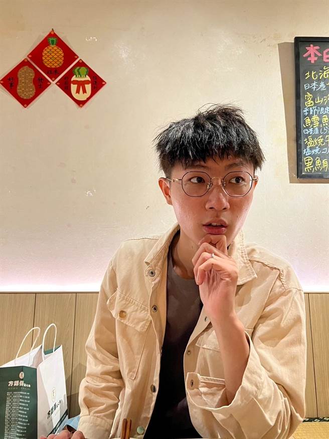 庄姓员警被网友敲碗，网友纷喊「好帅的警察」。（高市苓雅分局提供／杨舒婷高雄传真）