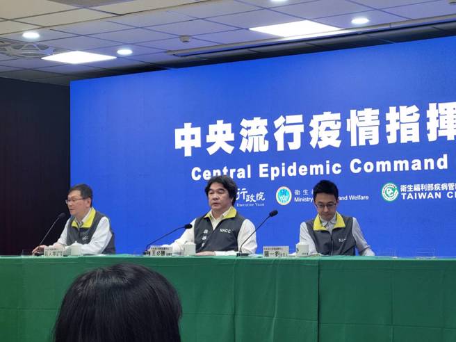 指挥中心今日特别感谢国人、各个单位共同抗疫，指挥官王必胜也感性地表示，面对百年大疫，能替民眾服务是很光荣的事。（图／记者林周义摄影）
