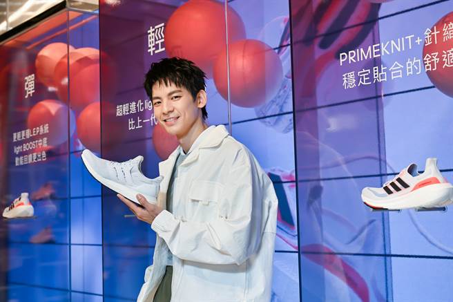 adidas Ultraboost Light，5990元，男星林柏宏曾讚该鞋型适合日常休閒穿搭。（adidas提供）