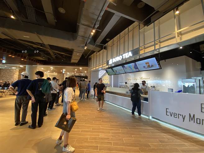 「Mitsui Shopping Park LaLaport台中」北馆也加入试营运，五楼日系美食一条街，匯集16家日系餐饮，更有多家首发餐饮。（冯惠宜摄）