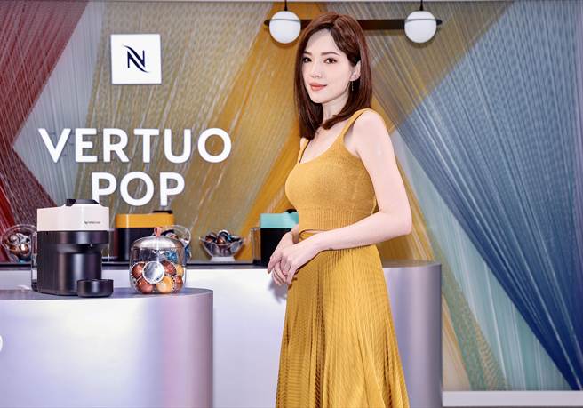 许玮宁今身穿大地色洋装出席活动，展露好气色。（罗永铭摄）