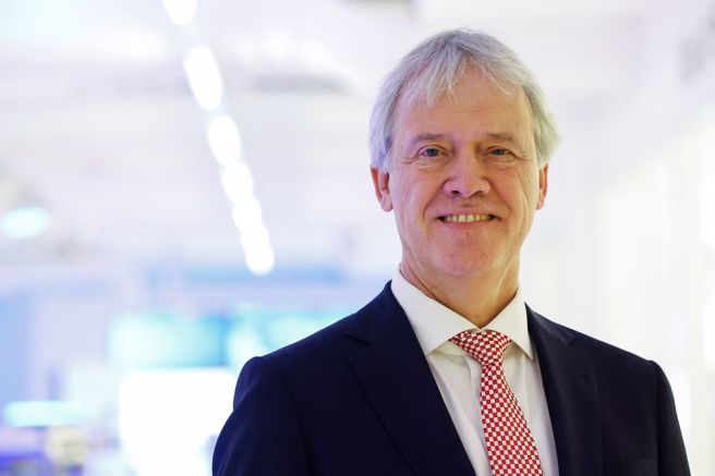 ASML CEO彼得．温尼克表示，即便有出口限制，ASML仍不会放弃中国市场，将尽力持续对中国出售光刻机。（图／路透）