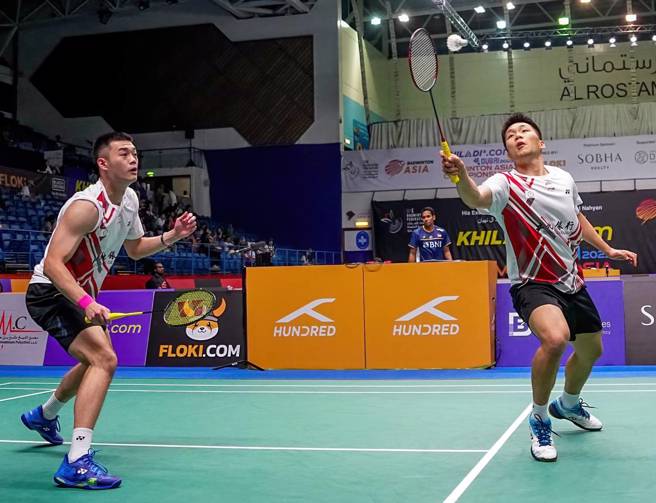 李洋（右）和男双搭挡王齐麟（左），携手晋级2023亚锦赛8强。（Badminton Photo提供）