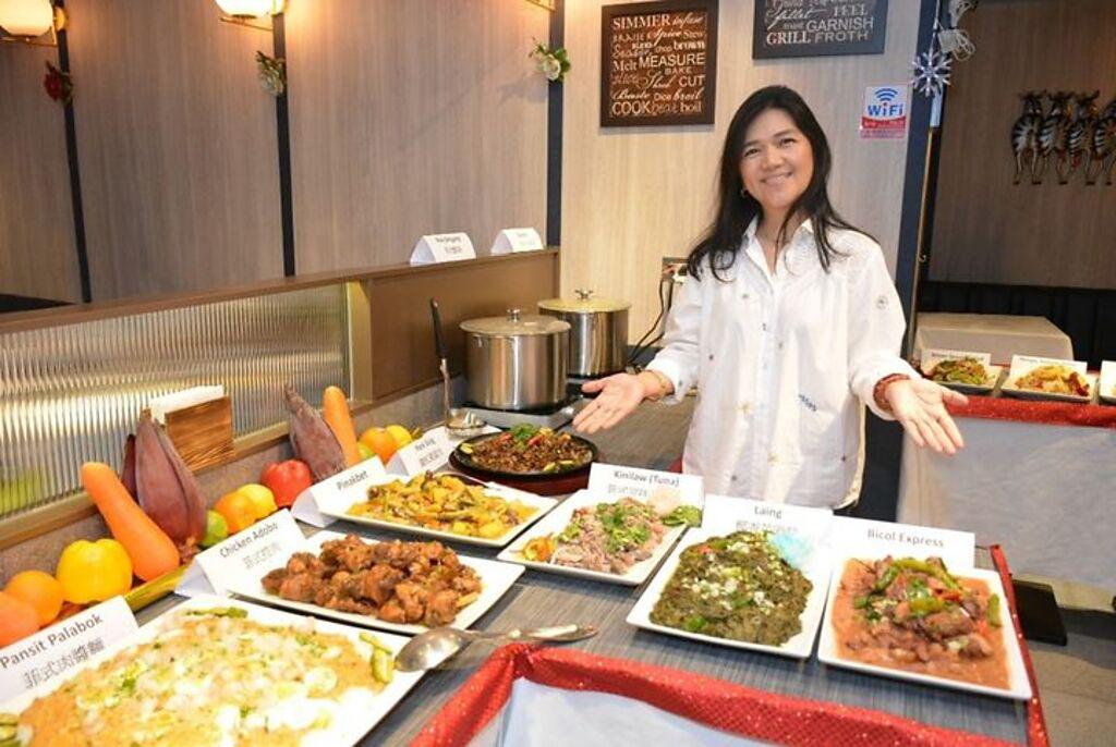 菲律賓觀光部台灣分處處長海瑟博士邀請台灣民眾品味道地菲式風味。（圖／菲律賓觀光部）
