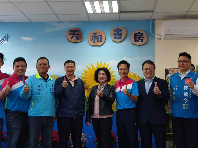 企业亮宇油封公司董事长陈春甘除设立「天和学堂」，也为永顺国小设立「天和书房」，年年更换新书。（陈春甘提供／潘虹恩台中传真）