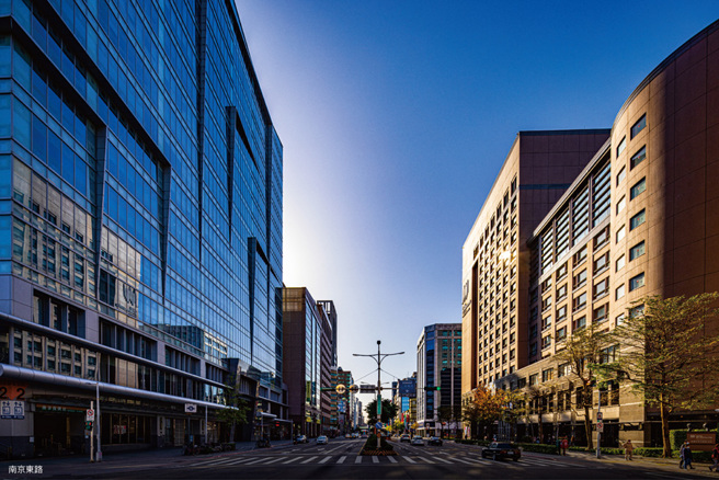 南京东路。(图/业者提供)