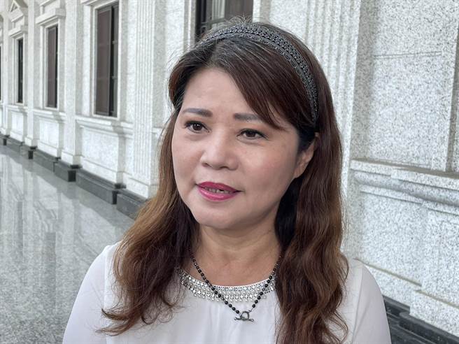 对于黄捷、李柏毅被点名是接班刘世芳选左楠区立委的人选，陈玫娟认为，无论民进党派谁出来选，自己都要做好准备，她也有信心赢下胜利。（洪浩轩摄）