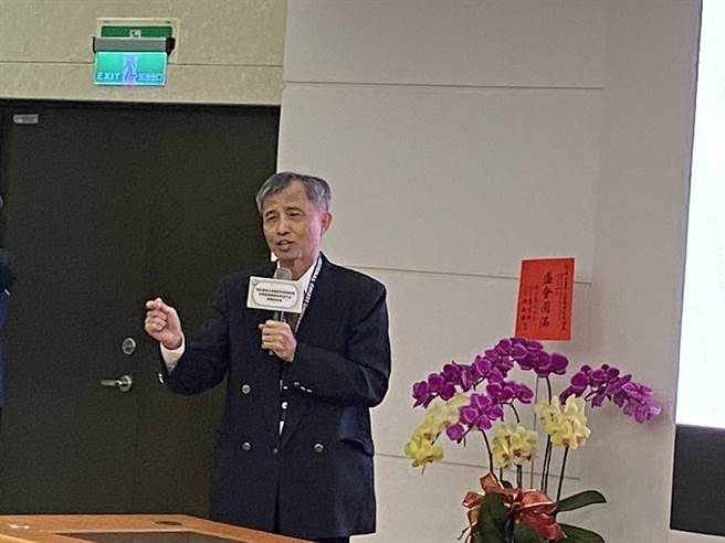 卫福部中药司长黄怡超致词。（廖素慧摄）