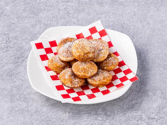 bb.q CHICKEN「啾哇嘿哟小松饼」以韩文我喜欢你命名，外皮酥脆、口感香甜。（bb.q CHICKEN提供）