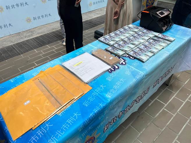 警方执行第三波扫荡，逮捕弘仁会14人并查扣相关证物。（警方提供）