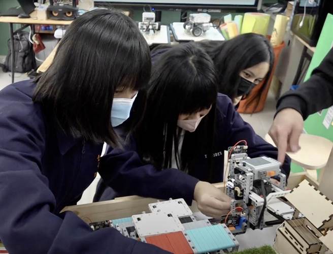 仁爱国中「再生能源特色山城」体现在地关怀的态度，获得评审青睐。（民眾提供／杨静茹南投传真）