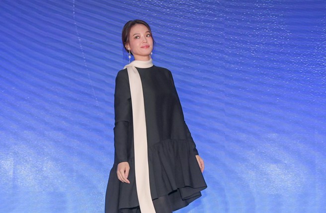 舒淇日前出席品牌活动，一身装扮被网友夸讚「像美人鱼」。（图/卢祎祺摄）