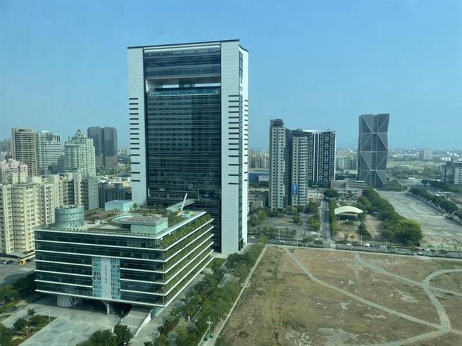 「半导体产业人才培训据点」就坐落在位于亚洲新湾区。（洪靖宜摄）