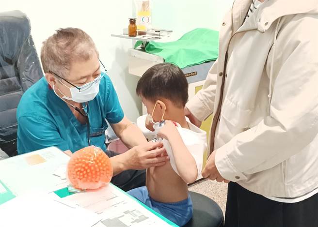 苗栗县苑里镇里仁诊所最近收到不少幼稚园学童染肠病毒的案例。（苑里李综合医院提供／谢明俊苗栗传真）