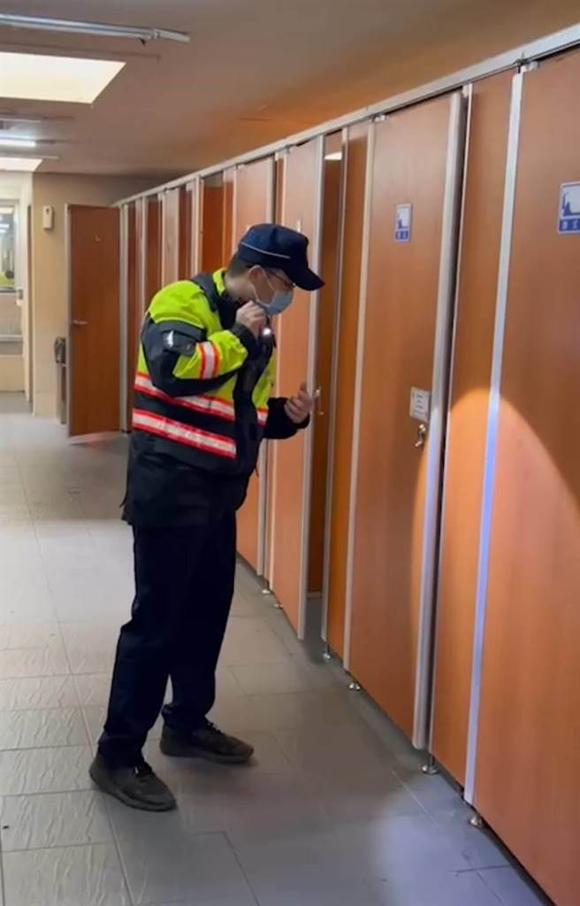 今嘉义县警察局竹崎分局、警政署保安第七总队皆派员上山加强巡逻、巡查，预期警戒措施会持续到5月1日过后。（竹崎分局提供∕吕妍庭嘉义传真）