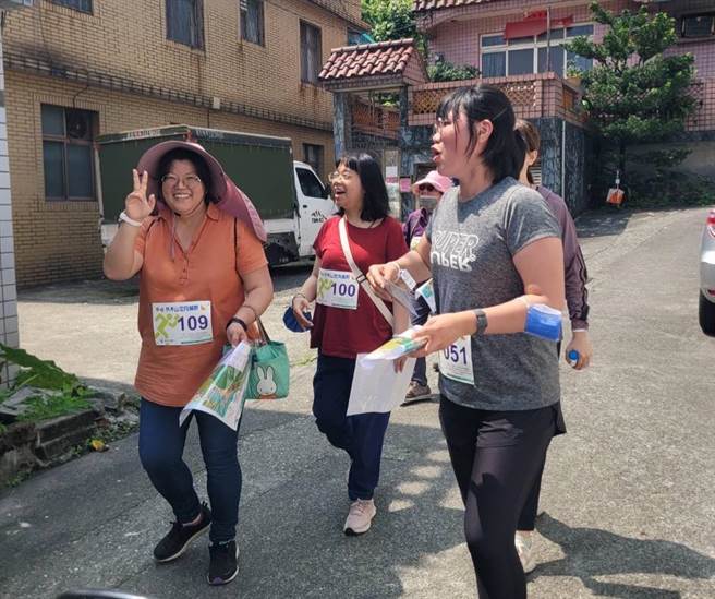 ▲参加挑战民眾打卡体验，觉得相当有趣。（基隆市政府提供／徐佑升基隆传真）