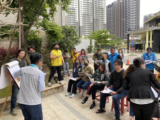 新竹市政府向周边社区说明相关长春公园工程进度及后续交通改善策略。（新竹市政府提供／陈育贤新竹传真）