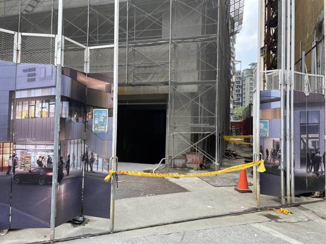 北市新生北路工地发现一名女子坠楼身亡，警方目前正在侦办中。（翻摄照片／林郁平台北传真）