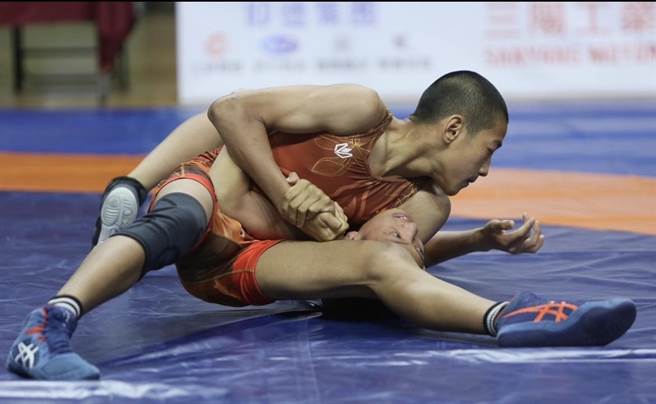 苗栗县苑里镇致民国中柔道选手黄俊玮荣获全中运金牌，练习时非常认真。（致民国中提供／谢明俊苗栗传真）