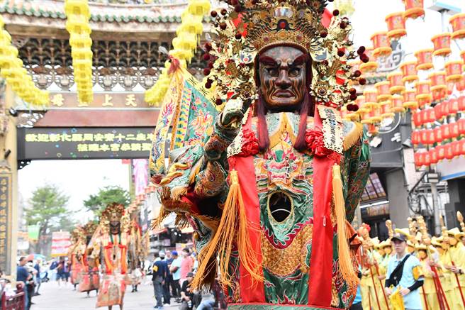 彰化县同安寮十二庄请妈祖遶境活动今天热闹展开。（彰县府提供／孙英哲彰化传真）