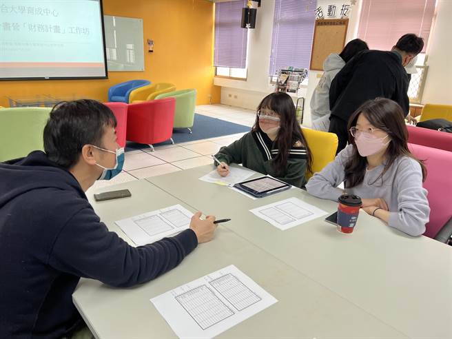 苗栗县国立联大育成中心辅导5队获U-start创业计画补助。（联大提供／谢明俊苗栗传真）