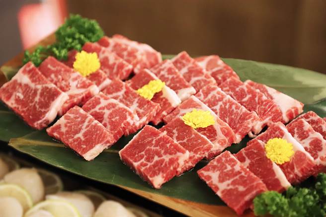 身分证、健保卡号含「520」任2码，到「熊一烧肉」选择指定方案消费，可享「美国见岛和牛吃到饱」。（马辣国际餐饮集团提供）