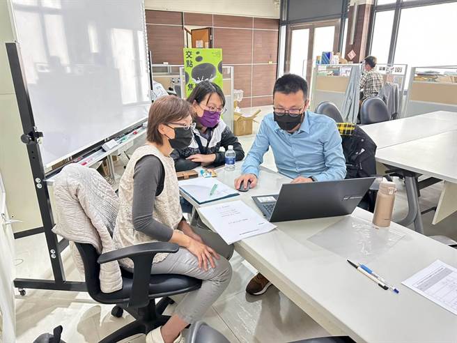 新竹市文化局持续推动社区营造工作，经1个月的辅导与培训课程后，共计有27件提案。（新竹市政府提供／陈育贤新竹传真）