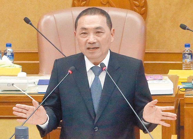 侯友宜28日抛出「中华民国是杯子、台湾是水」的说法，也对蔡政府所推的警察军事化表达反对。（中时资料照／赵双杰摄）