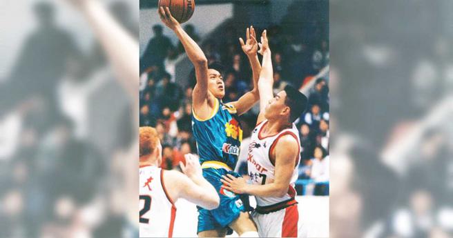 展逸国际董事长张宪铭，曾是中华职篮裕隆恐龙队球员。（图／报系资料照）