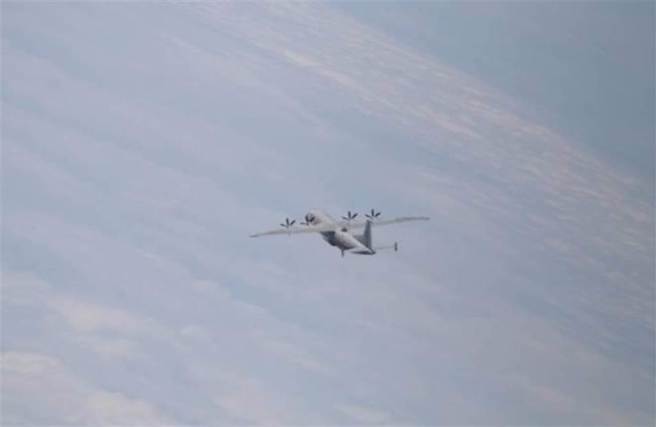 运8技术侦察机。(本报系资料照)