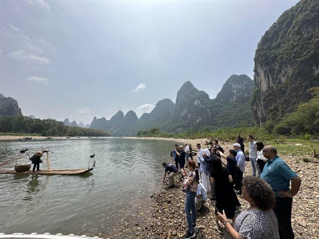 图为广西桂林的漓江阳朔段。（中新社资料照片）