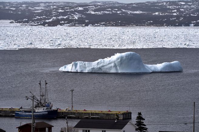图为加拿大纽芬兰（Newfoundland）的冰山。（资料照/ 路透社）