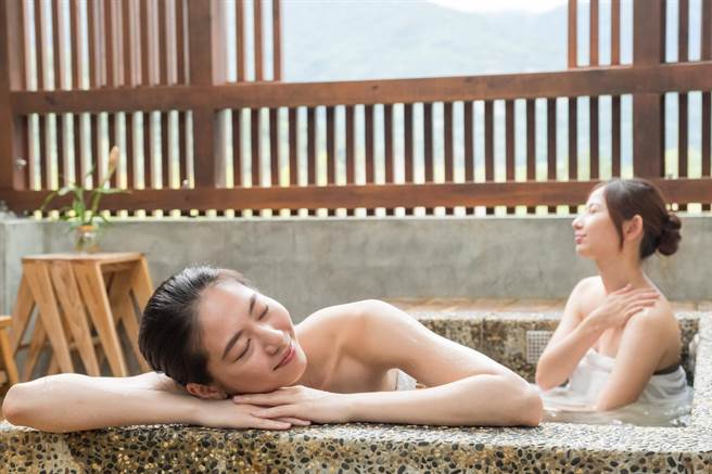 观光局花东纵谷国家风景区管理处结合花东纵谷温泉区，推出「纵谷好汤COOL乐游」，并分别对团客、自由行旅客祭出优惠方案。（纵管处提供／罗亦晽花莲传真）