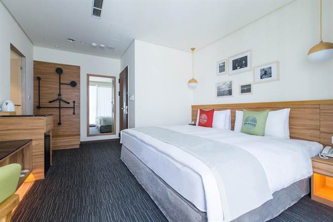 「天成文旅-绘日之丘」双人房含早餐每晚最低1760元起。(天成饭店集团提供)