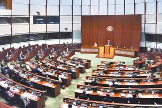 香港區議會改革方案出爐 直選比例降至2成