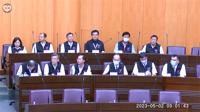 桃园市议会2日为12区公所工作报告。(蔡依珍摄)