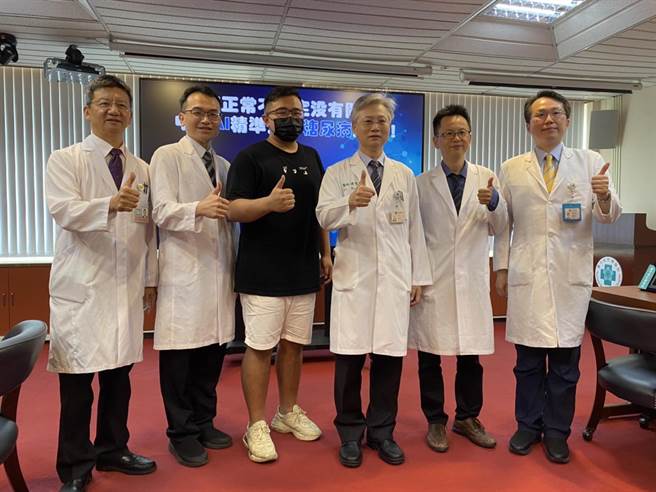 台中荣总利用人工智慧演算法，透过BMI、糖化血色素等9项检验数值提早10年预测罹患糖尿病机率。（冯惠宜摄）