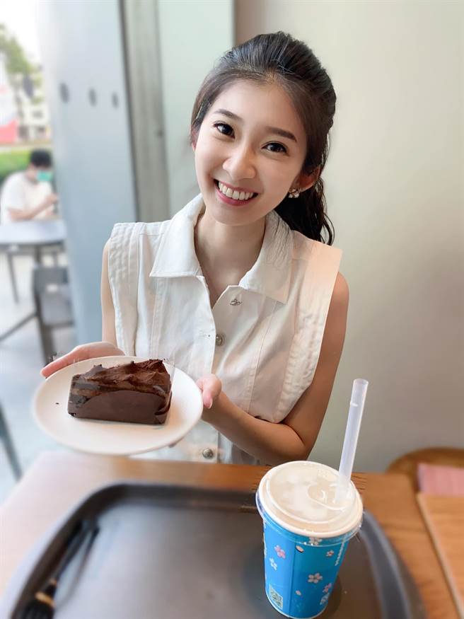 國民黨最美發言人李明璇有意挑戰立委選戰，明天將正式通過黨徵召參選高市前鎮小港區立委。（李明璇提供）