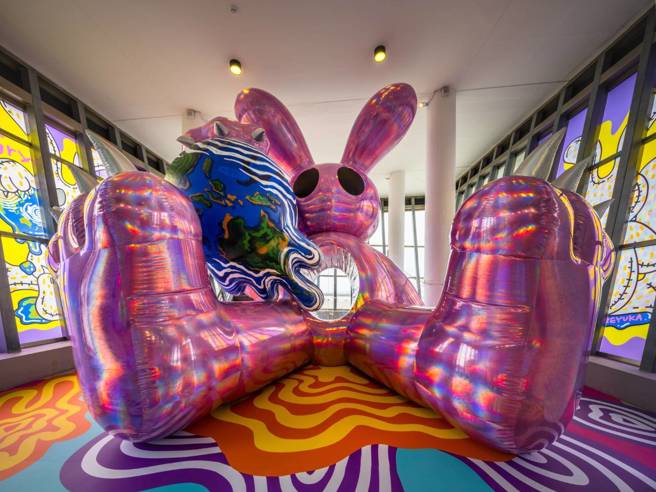 屏东看海美术馆《华丽的绽放》特展。(图：屏东县政府提供)