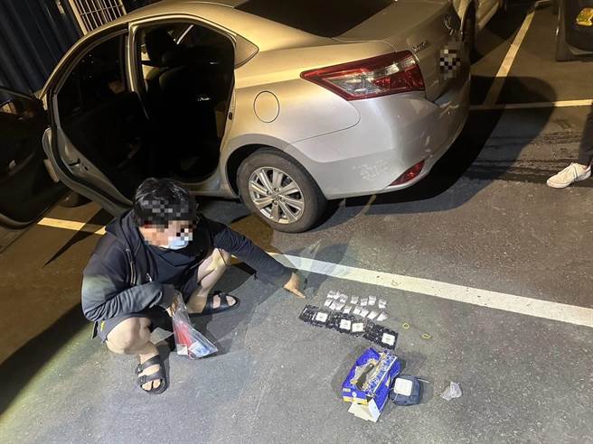 台中死亡车祸衍伸案外案，警方到场发现，汽车驾驶林男有逾10万现金在身且神色慌张，进一步于林男车上查获多包毒品。（民眾提供／潘虹恩台中传真）