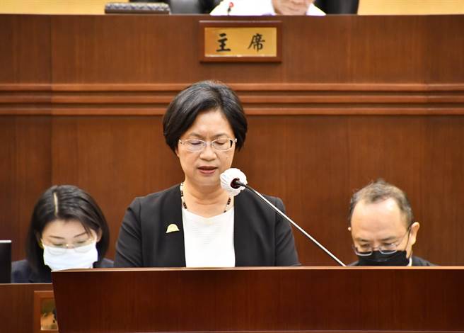 彰化县长王惠美在县议会定期会施政报告。（孙英哲摄）