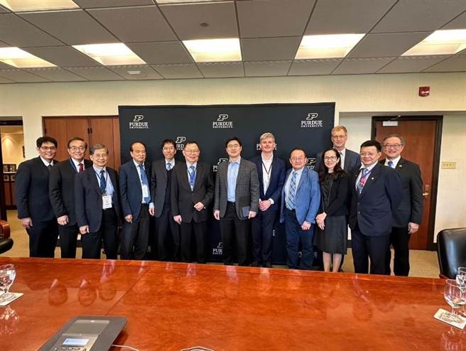 普渡大学近日与阳明交大代表团交流，驻美国台北经济文化代表、台积电代表也与会参加，强化产官学合作。（阳明交大提供／陈育贤新竹传真）