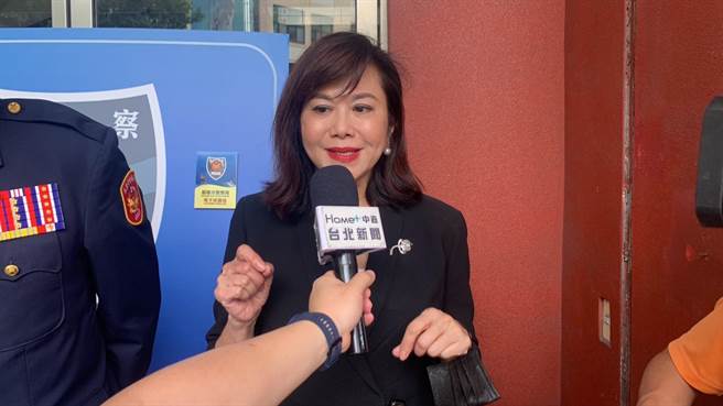 副市长邱佩琳表示，感谢市警局的努力，基隆不是直辖市，但是能在有限的预算内完成巡逻箱电子化，真的很不容易。（徐佑升摄）