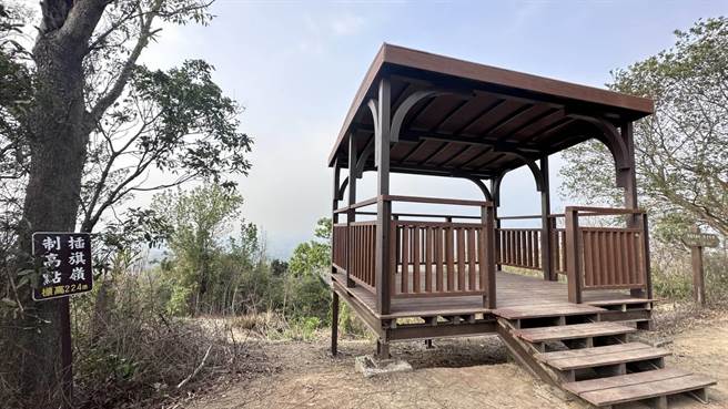 包含观景台、步道、凉亭、排水设施和入口意象都焕然一新 。（东山区公所提供／张毓翎台南传真）