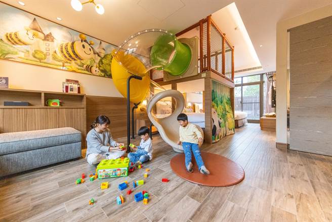 000元的雅致别墅双人平日住宿券。（天成饭店集团提供）