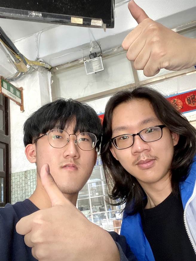 ▲獲獎的安樂高中同學莊翔恩（左）、陳聰達（右）。（基隆市政府提供／徐佑昇基隆傳真）
