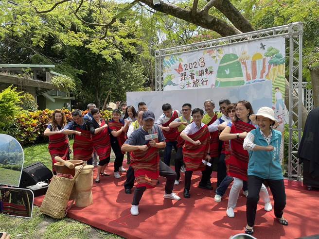 一日里山体验限量优惠价1199元，带民眾游仁爱乡南丰社区（东岸部落），体验赛德克传统生活文化。（杨静茹摄）